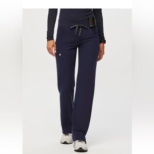 NWT | FIGS | Kade Cargo Scrub Pants | Petite | Navy Blue | XS